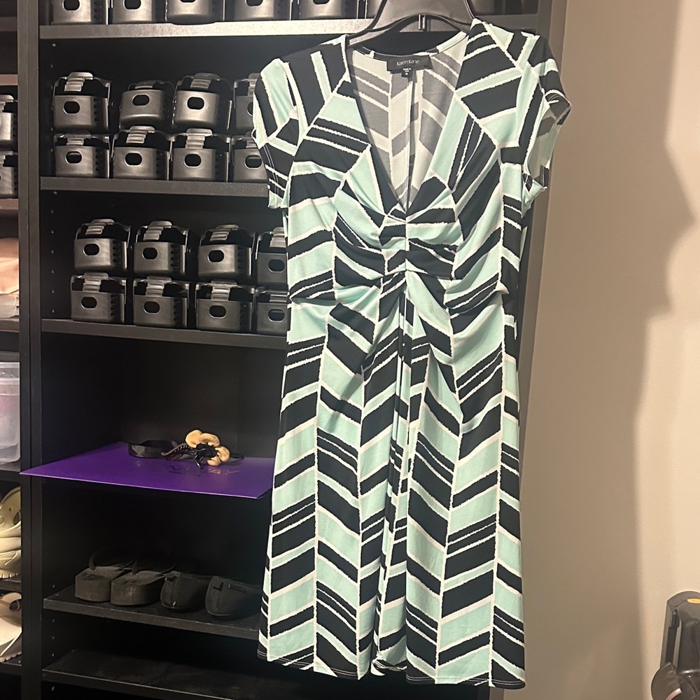 Karen Kane Black and White Chevron Midi Dress